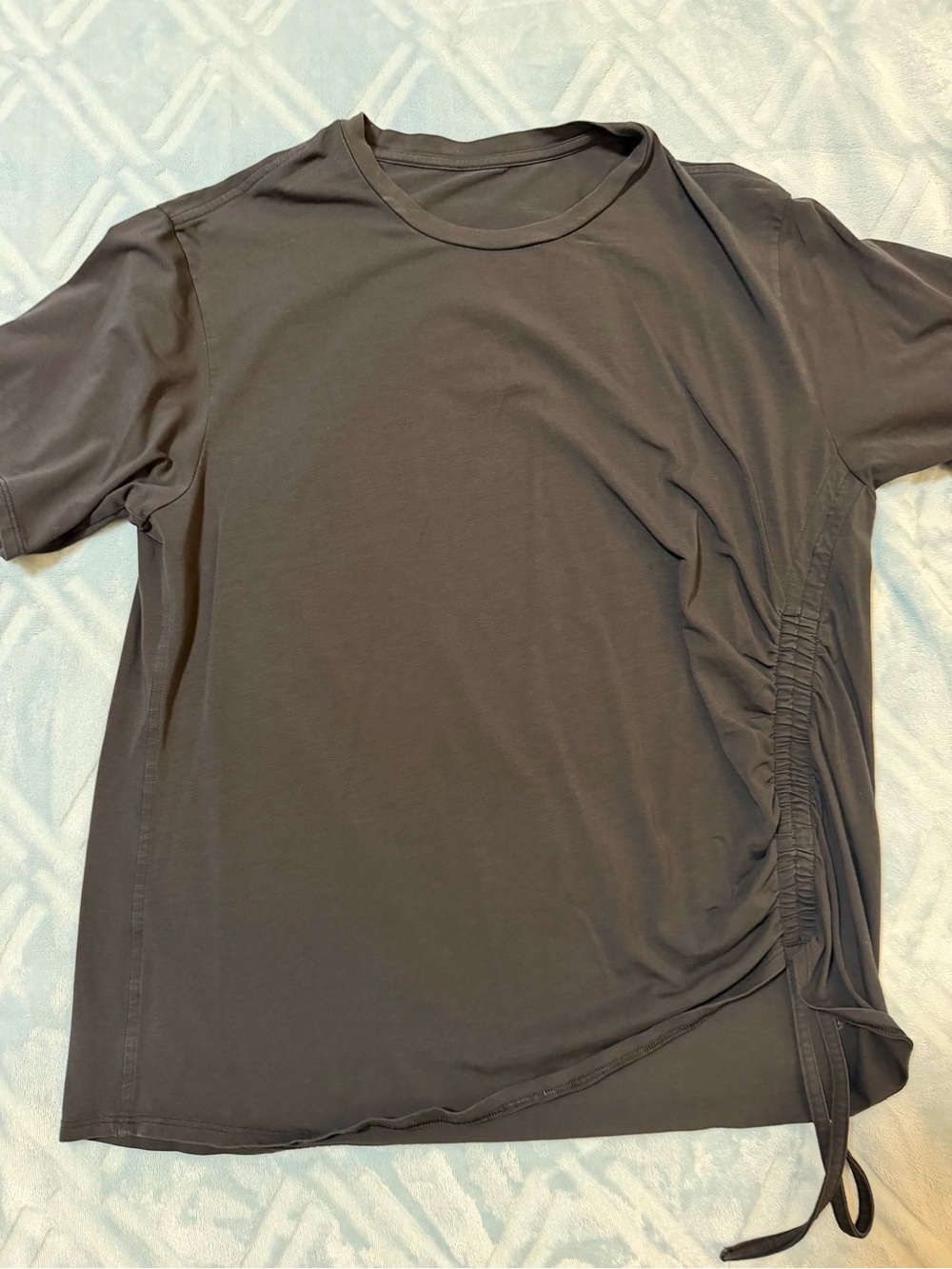 Lululemon black ruched side t-shirt Size Large (10/12)